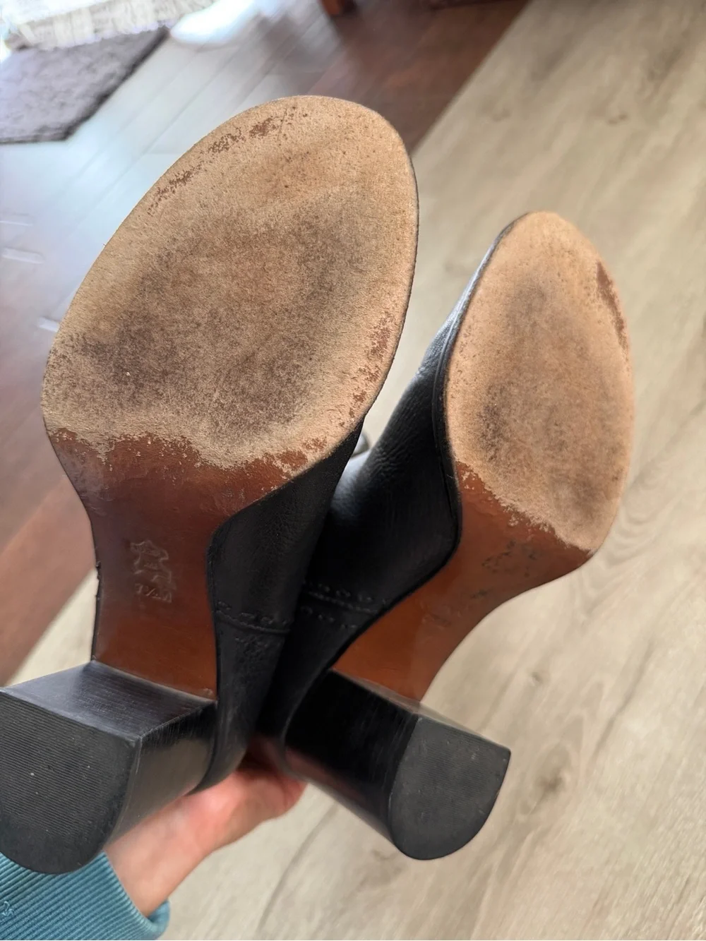 Tory Burch Black Pebbled Leather Heeled Boots Womens size 7.5